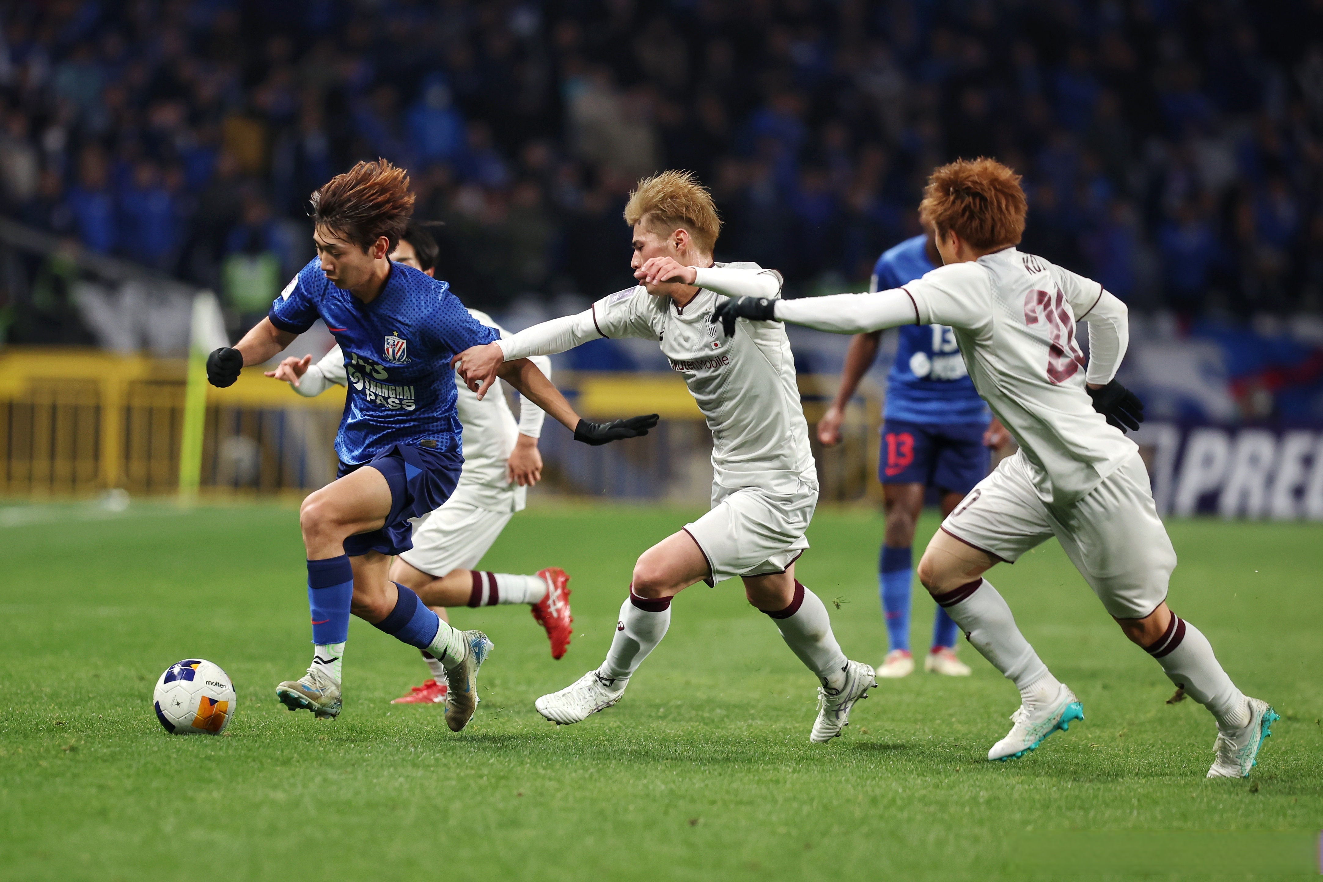 开云体育-包含赛地聚焦：亚冠国际比赛日热度飙升，巴黎圣日耳曼豪取连胜，震撼外界，纪律约束更严格的词条