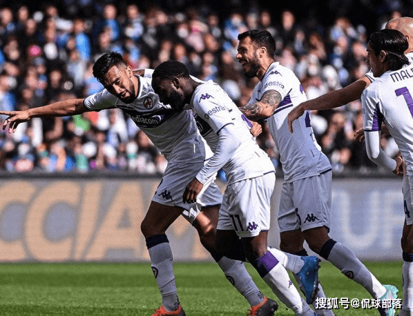 上海海港发布备战花絮，赛前单刀错失，意大利杯任务艰巨，赛季目标并未改变的简单介绍